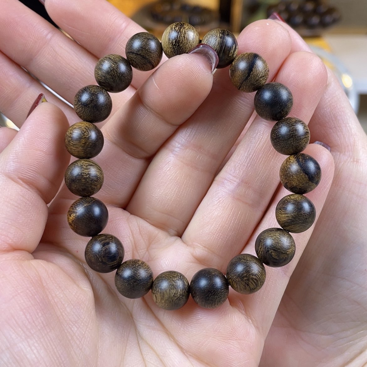 【闪购商品】沉香手串阿**.越南芽庄白棋楠留疤