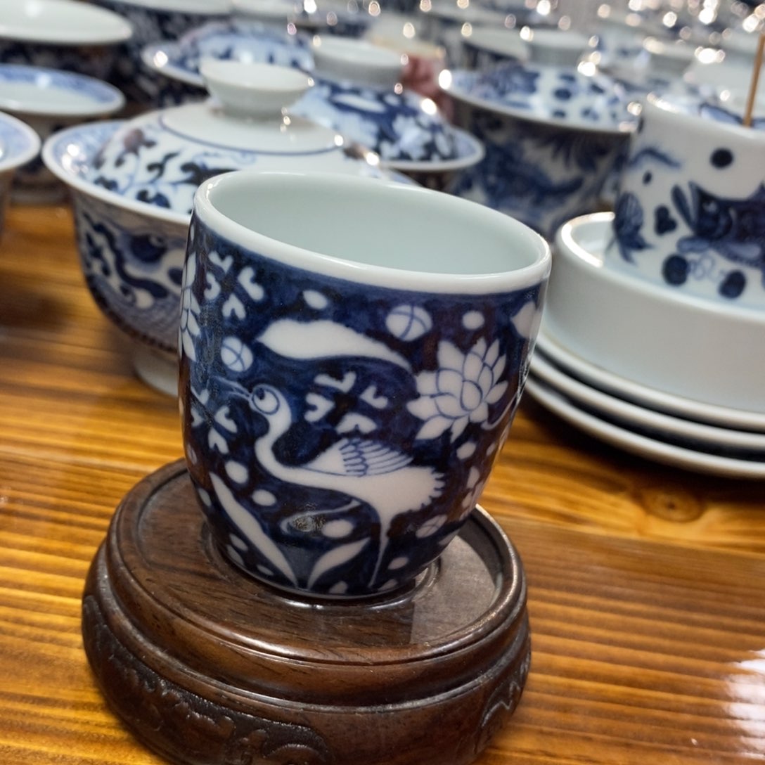 景德镇手工手绘青花瓷器