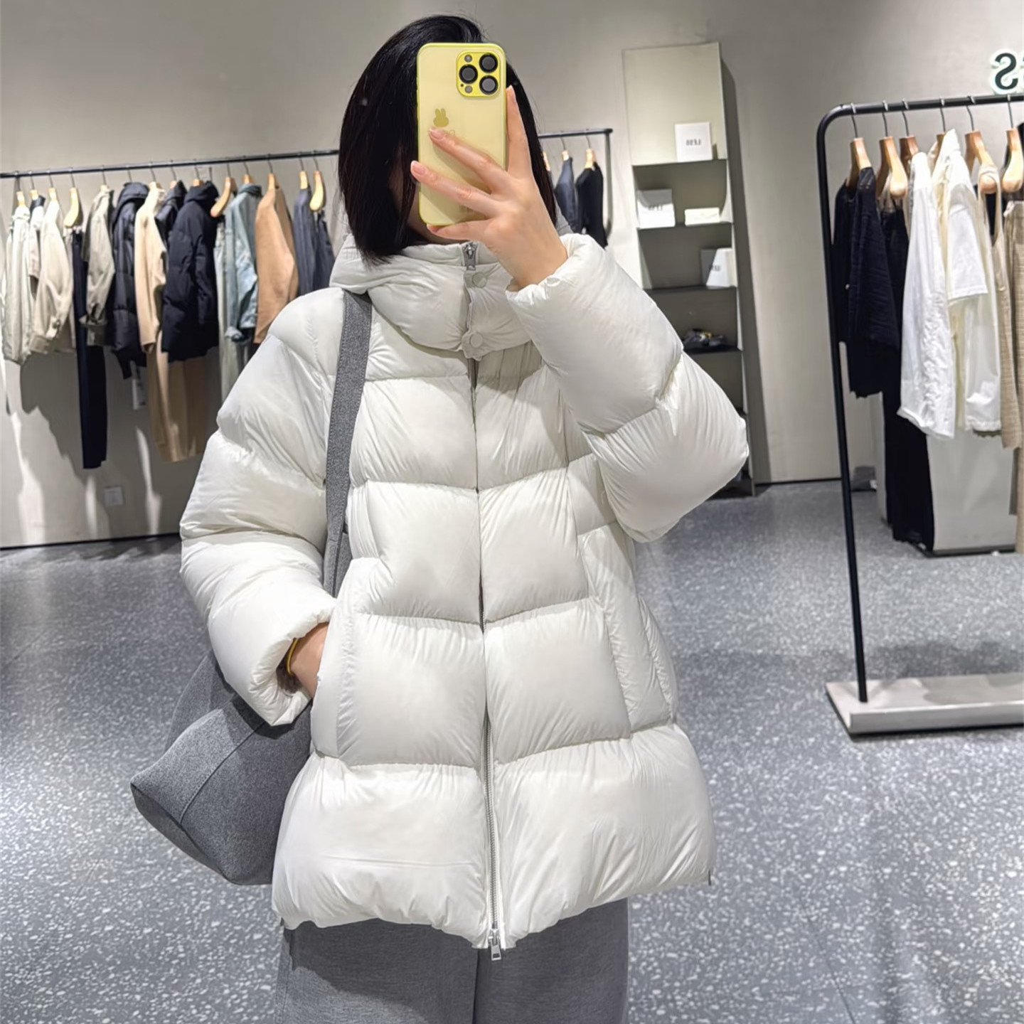 2025冬装新款时尚休闲可拆卸帽90白鸭绒宽松保暖羽绒服外套女