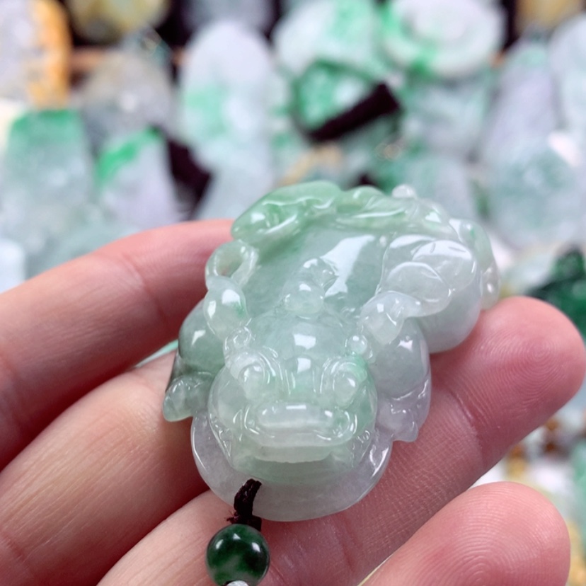 【闪购商品】翡翠吊坠(不含链)未镶嵌