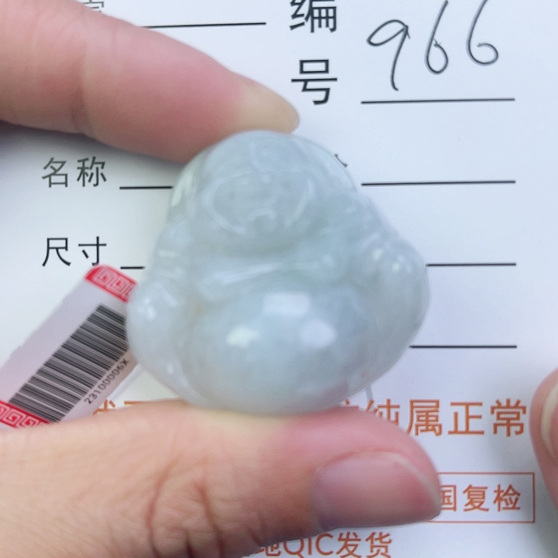翡翠颈饰未镶嵌佛公