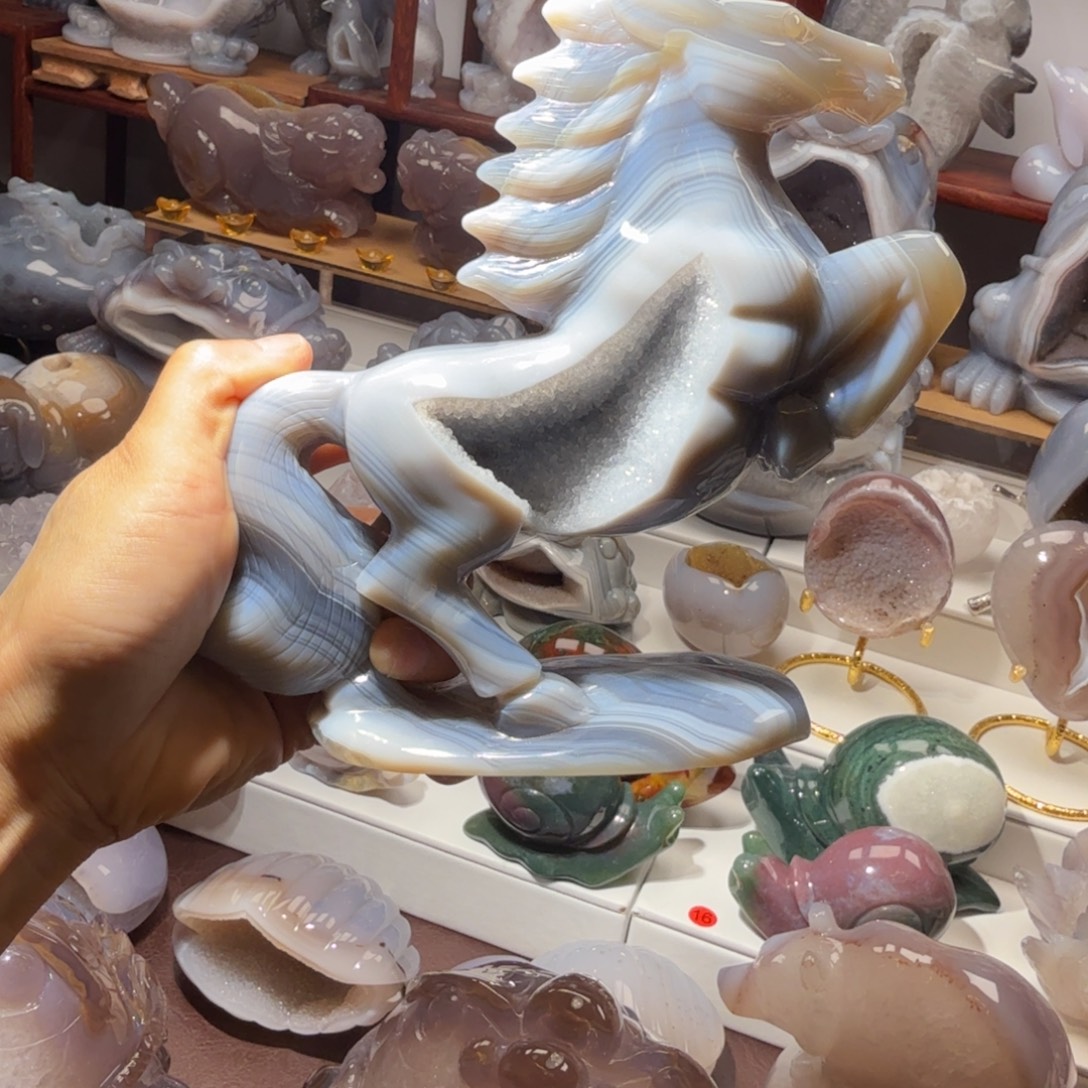 怪***花玛瑙/玉髓未镶嵌摆件