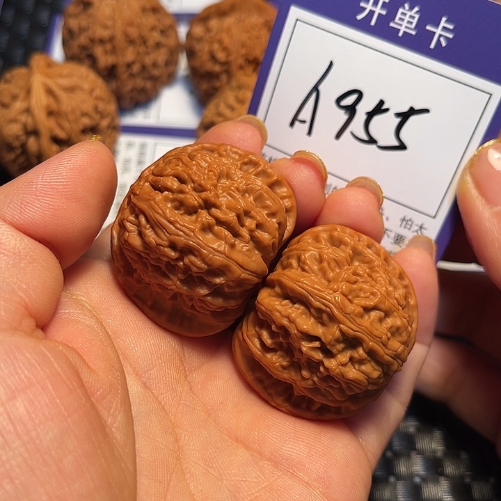 桃核把件39狮子A955