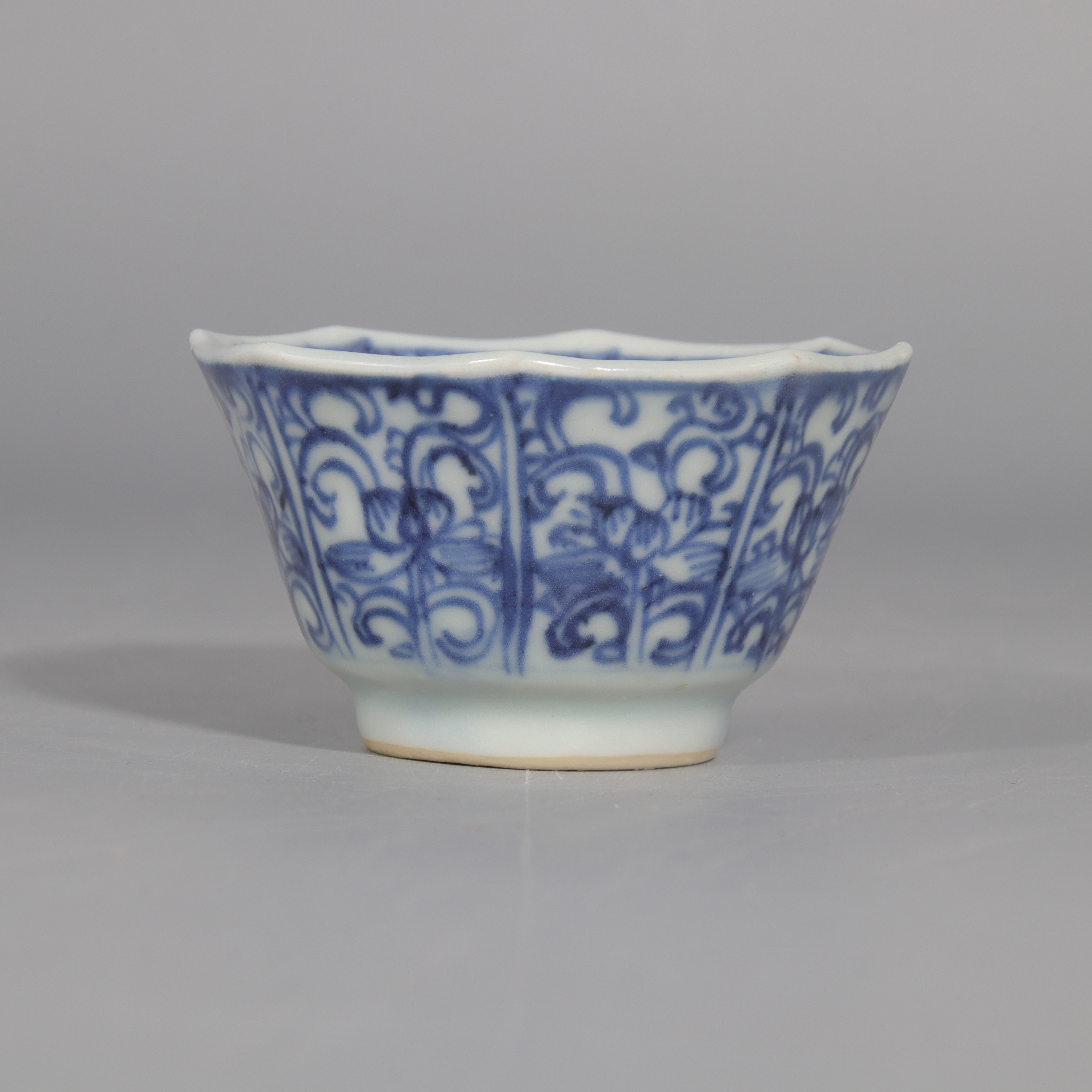青花八方花卉杯   H501-026