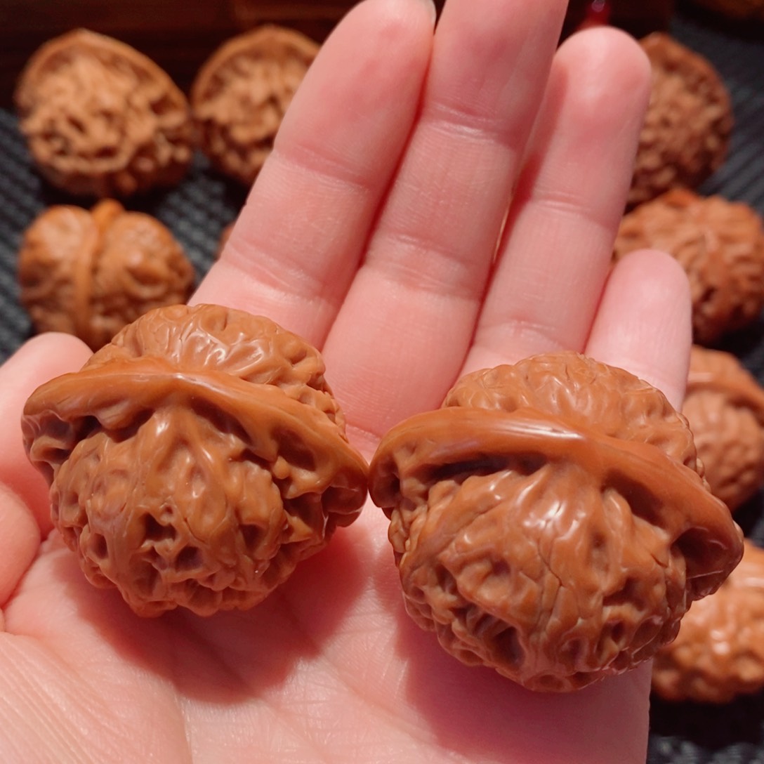 文玩核桃把件宫灯