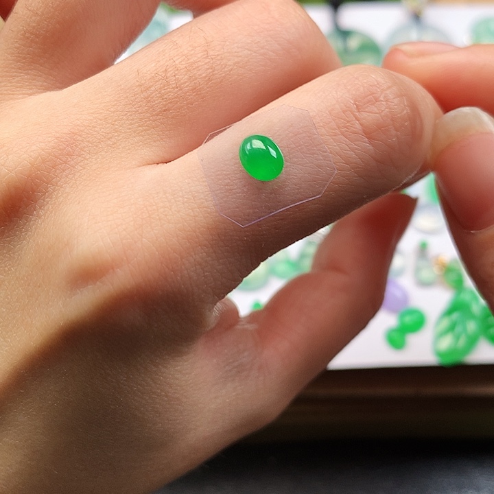 翡翠吊坠(不含链)未镶嵌蛋面