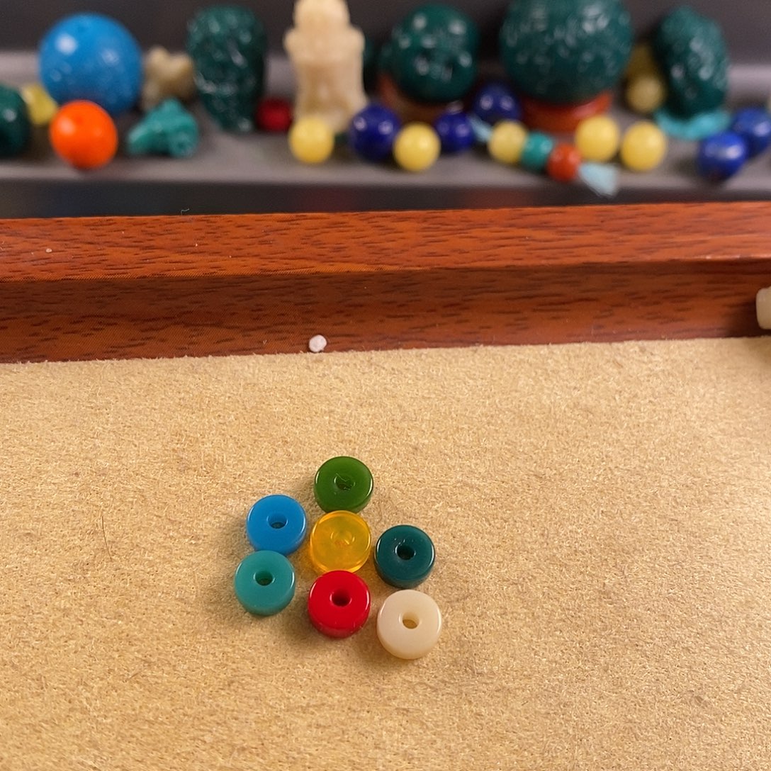 ****颈饰琉璃尺寸6左右