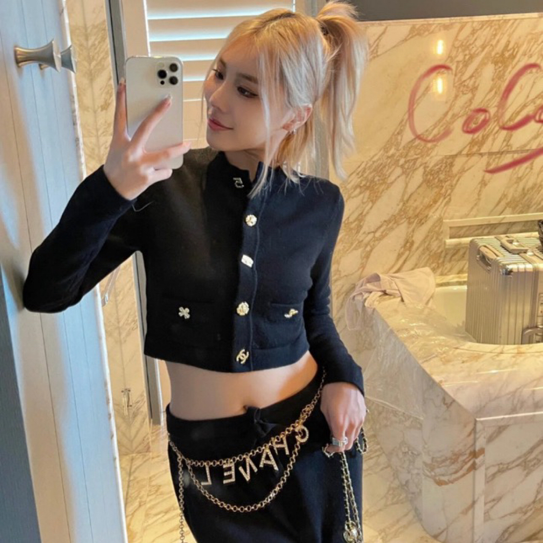 未使用 Chanel/香奈儿 D500138/金色徽章圆领针织开衫/36码