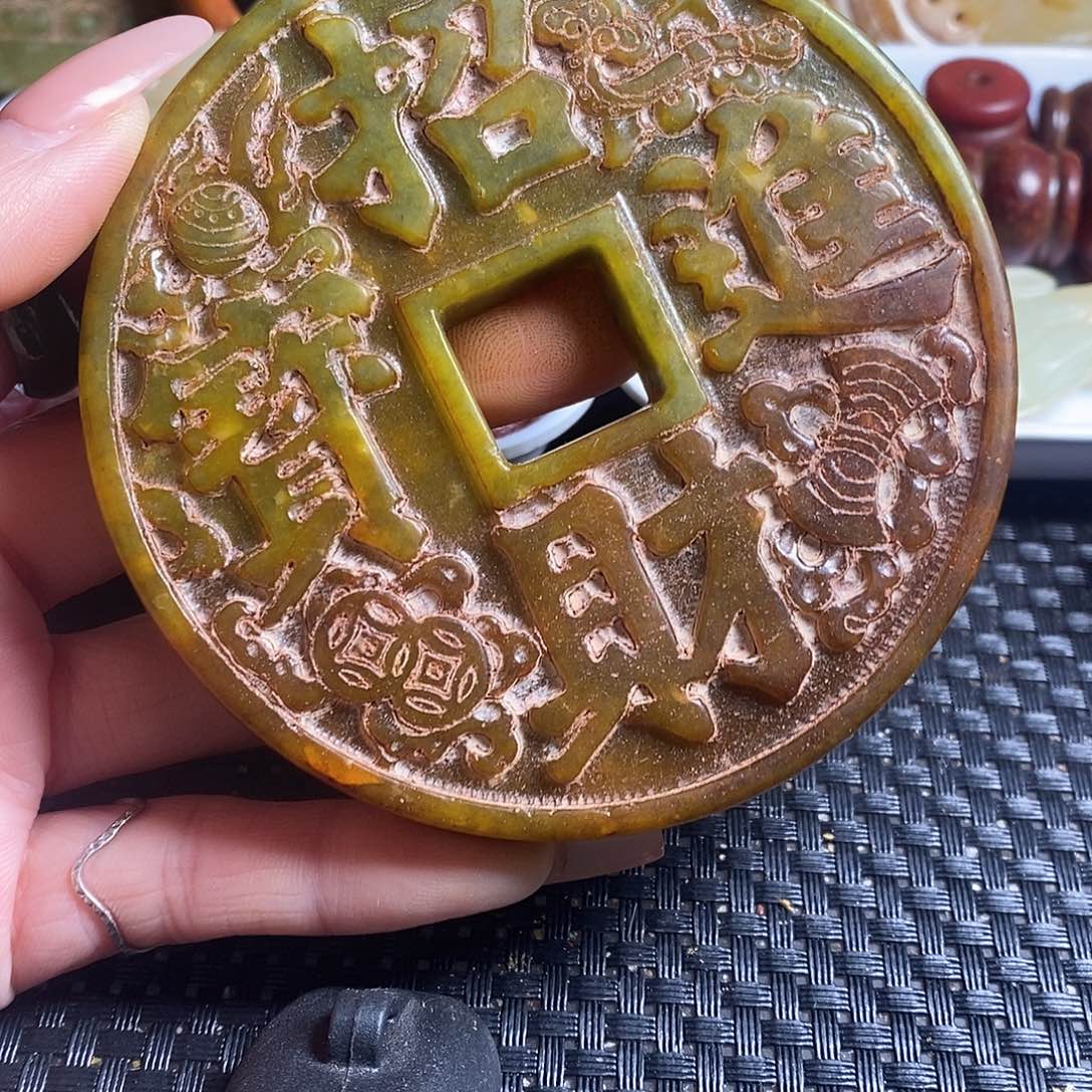 岫玉未镶嵌珠宝奇石