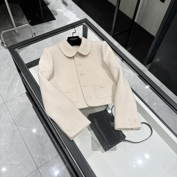 25年春装新款女装 法式小翻领短款双口袋杏色粗花呢外套-W031
