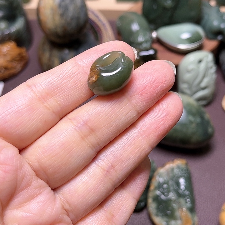 岫岩河磨玉（透闪石质玉）手绳未镶嵌