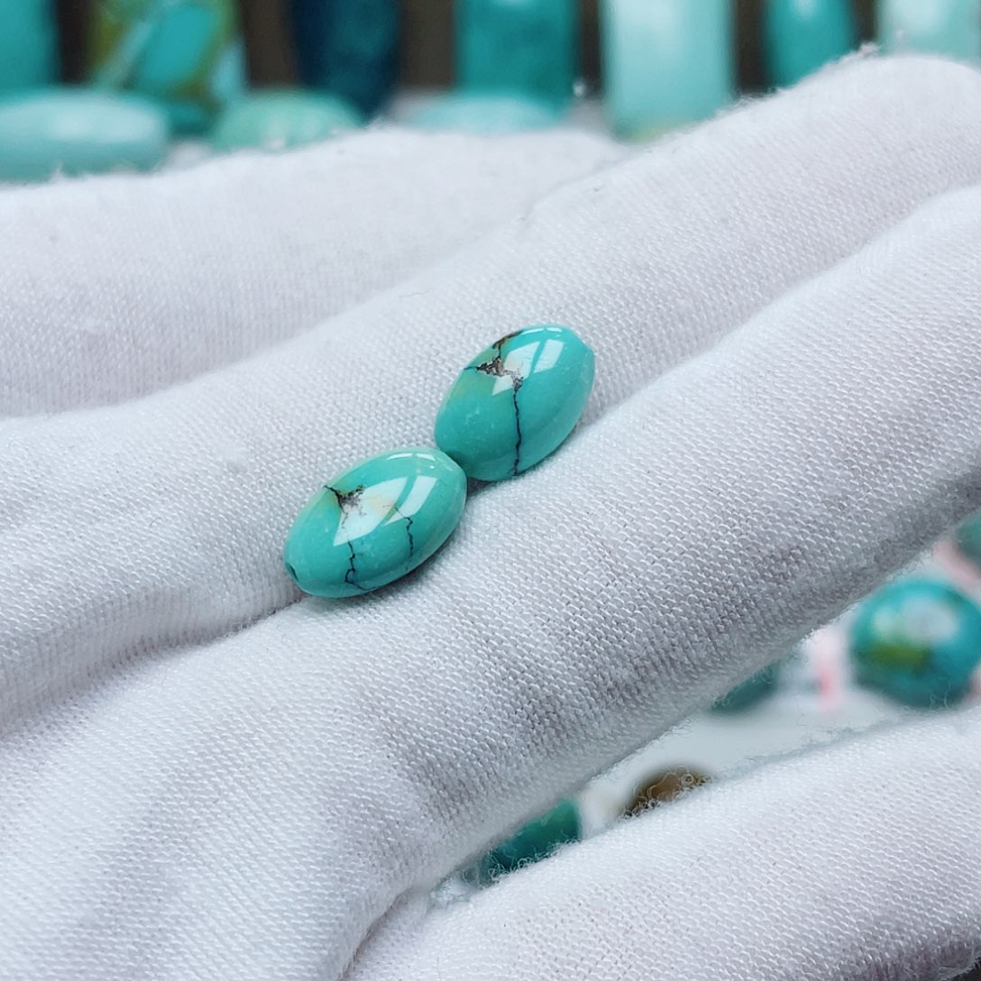 绿松石未镶嵌摆件