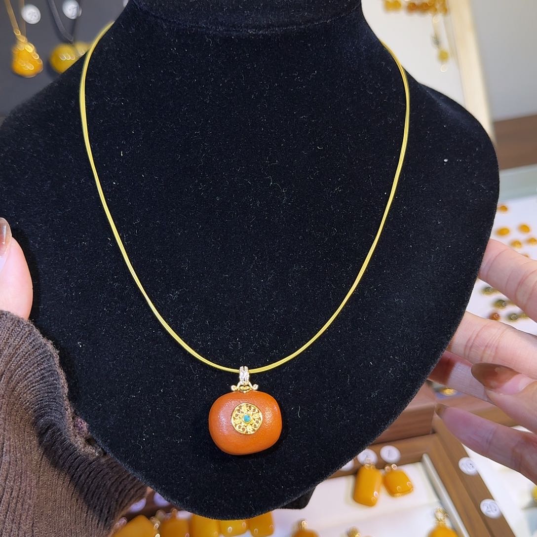 蜜蜡银S925镀金镶嵌颈饰蜜蜡吊坠