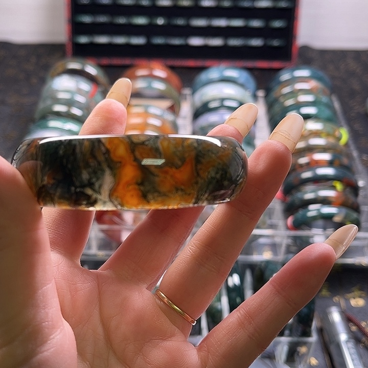 玛瑙/玉髓未镶嵌手镯