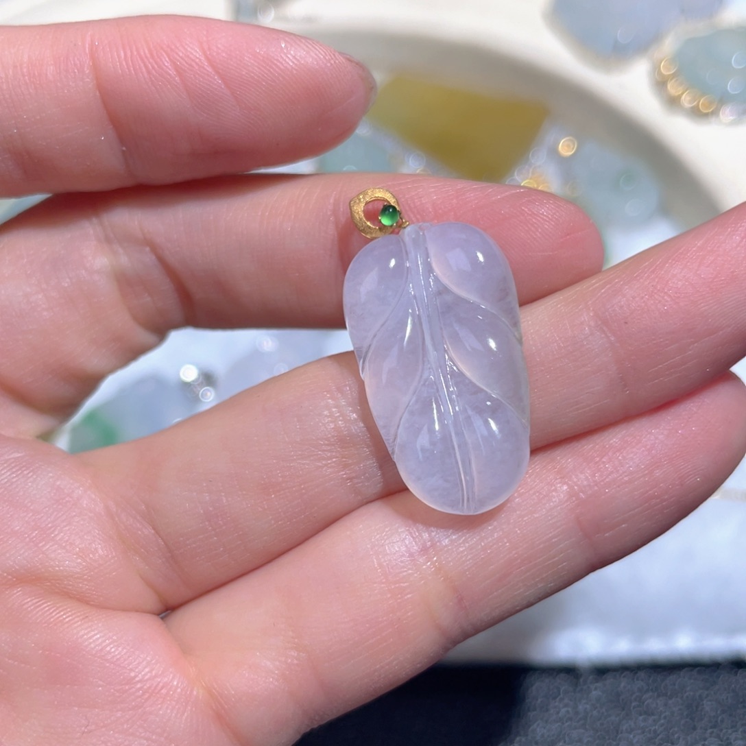 翡翠颈饰18K金镶嵌翡翠