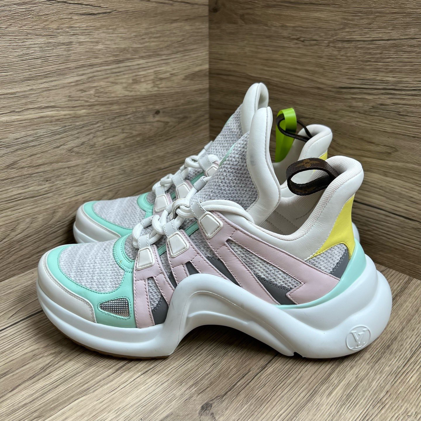 99新 LouisVuitton/路易威登 Archlight 粉白绿拱桥鞋39.5码