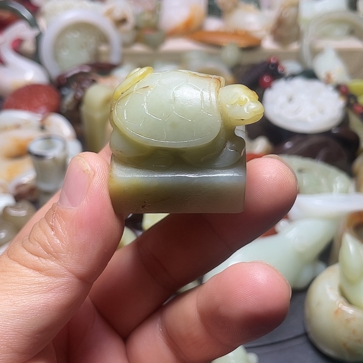 吊坠(不含链)未镶嵌和田玉（糖玉）