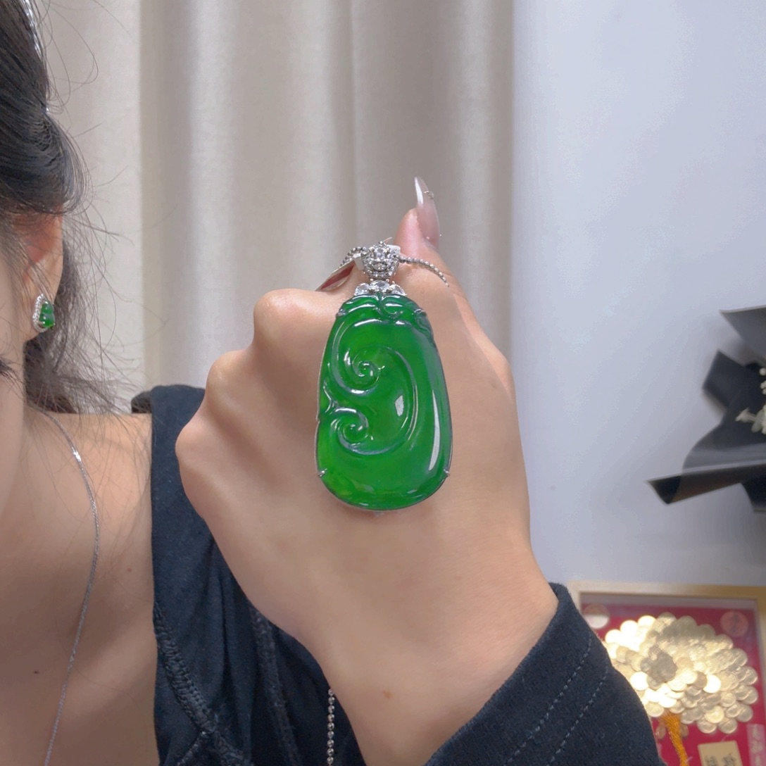 翡翠吊坠(不含链)未镶嵌