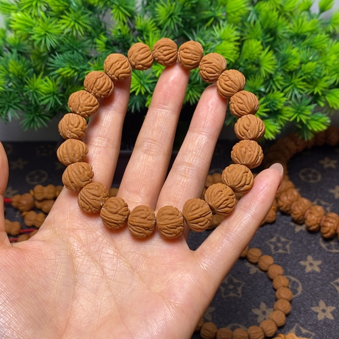 吴***贵手串桃核秦岭桃核