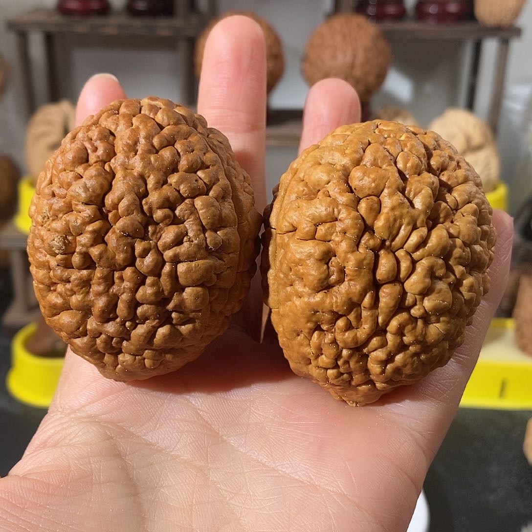 吊坠文玩核桃三瓣脑纹金刚练手瑕不退不换不接受中差评48