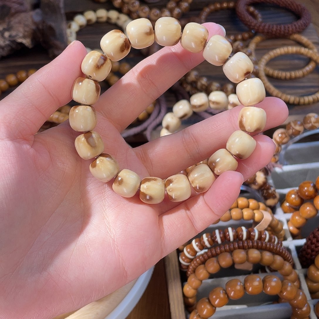 紫金鼠手串11.9半实心花皮老型