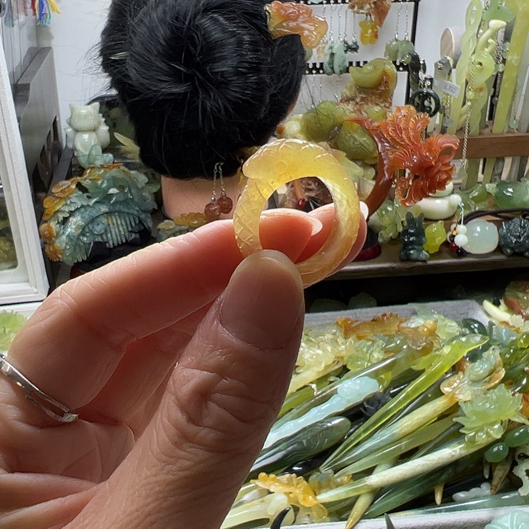 蛇纹石玉发饰合金