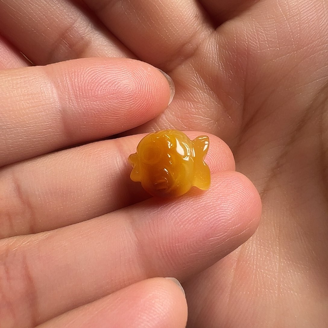 蜜蜡颈饰未镶嵌胖鱼（打孔不退换）