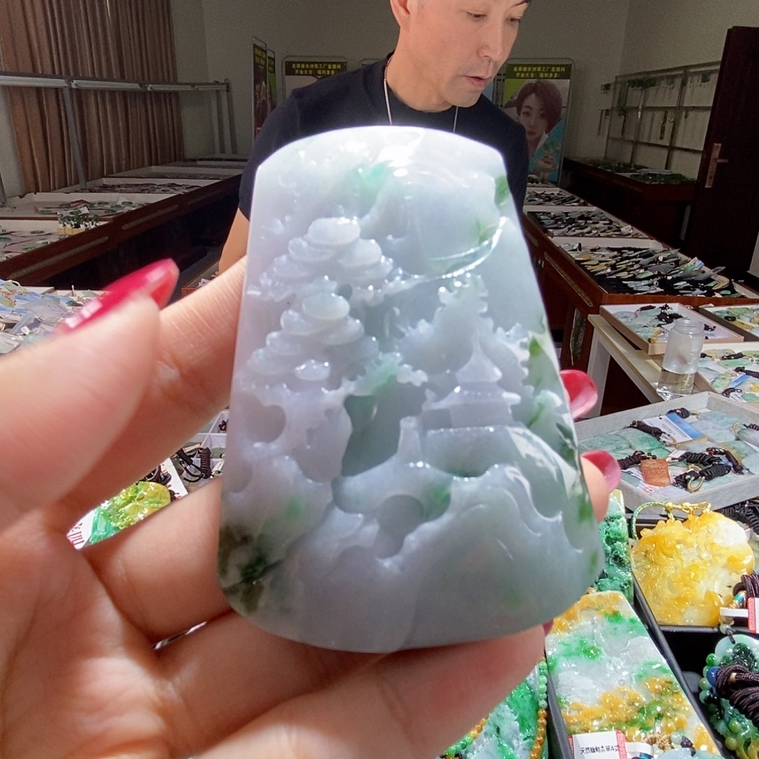 翡翠未镶嵌颈饰翡翠