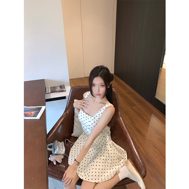 MissCocoli可可里小姐绑带波点蓬蓬短裙收腰气质背心连衣裙显瘦女