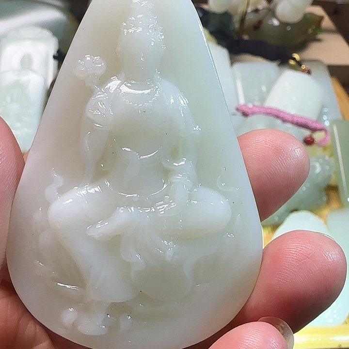 和田玉颈饰未镶嵌