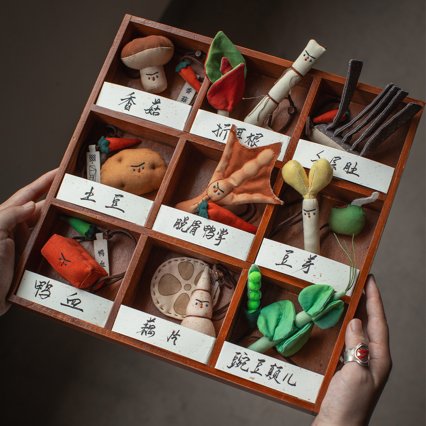 王的手创 火锅盲盒玩偶挂件中药香囊手工香包非遗 成都博物馆同款