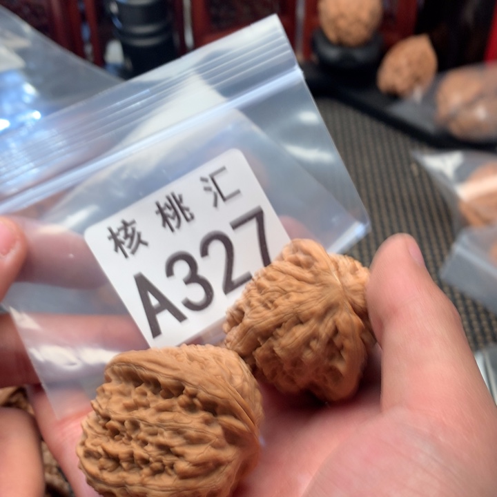 文玩核桃吊坠核老闷