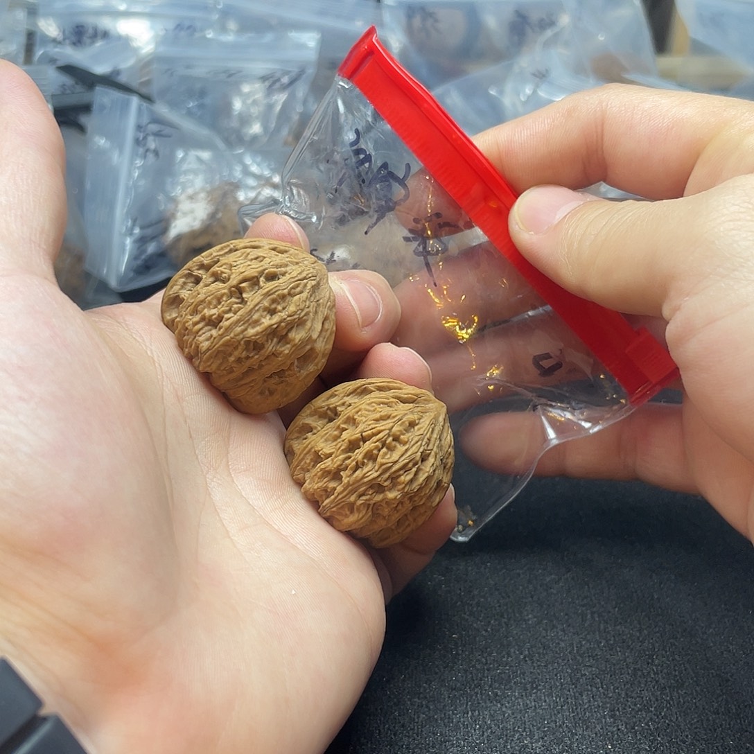 把件文玩核桃密纹