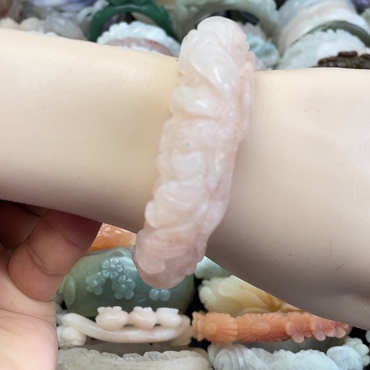 石英岩玉手镯未镶嵌