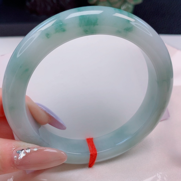 翡翠未镶嵌手镯60圈