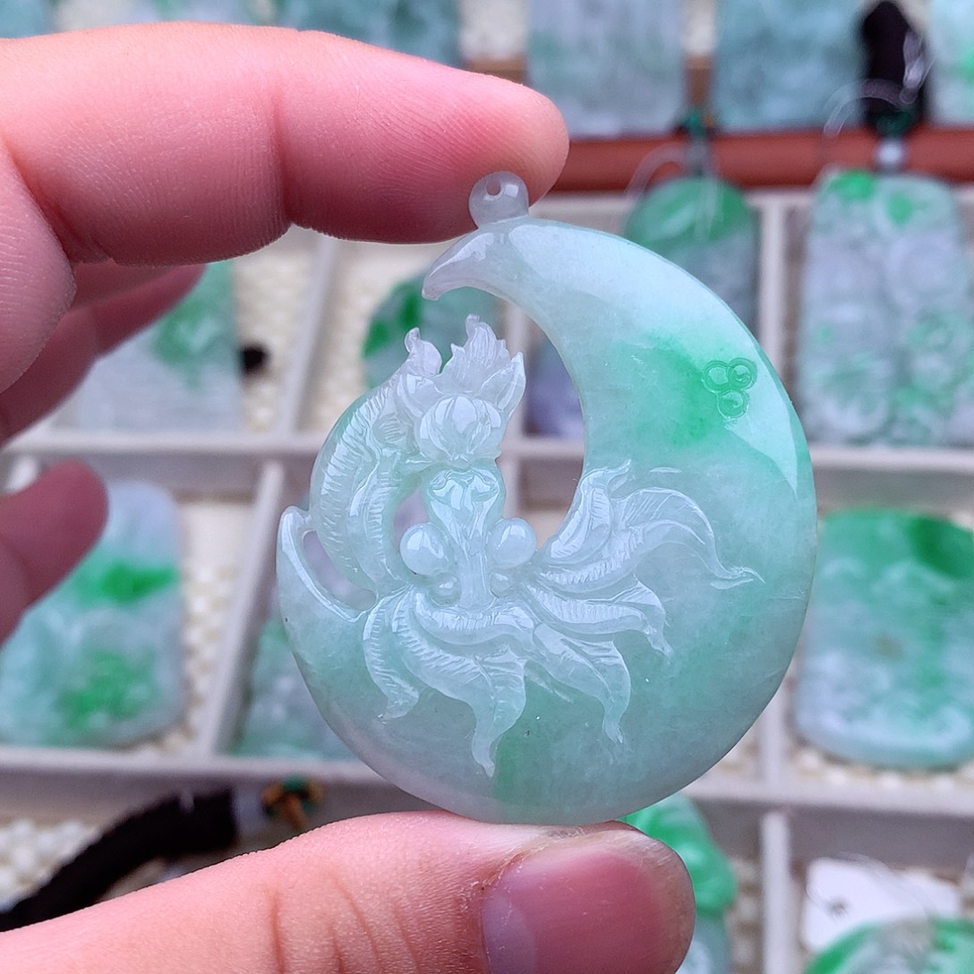 翡翠未镶嵌吊坠(不含链)