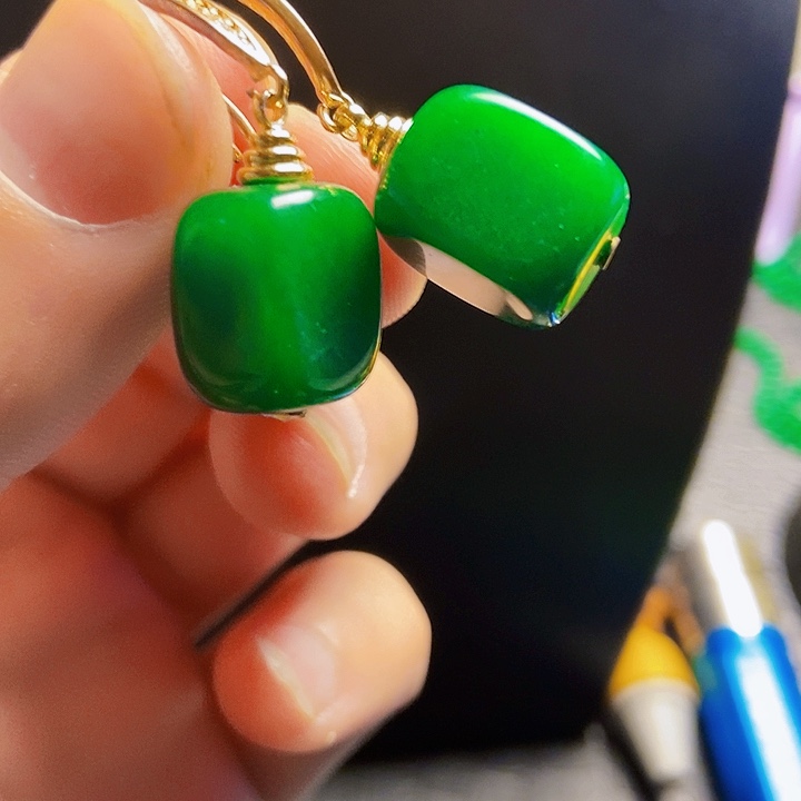 翡翠14K金镶嵌颈饰