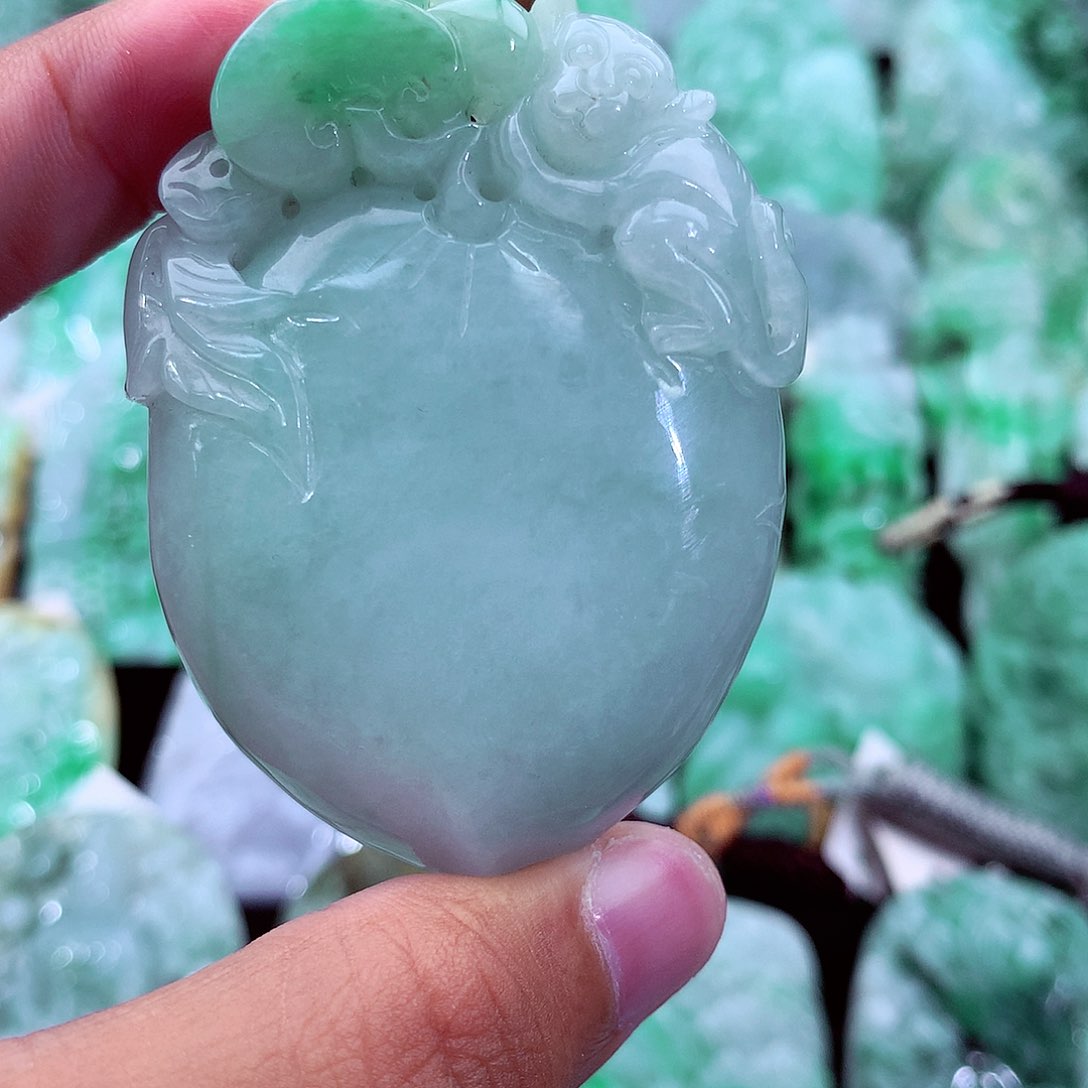 吊坠(不含链)未镶嵌翡翠