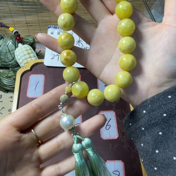 *****蛇纹石玉未镶嵌龙牌