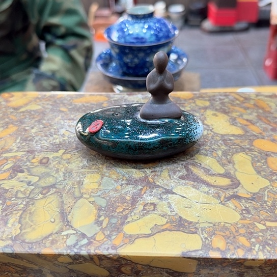 香插一个，瓷。。品茗