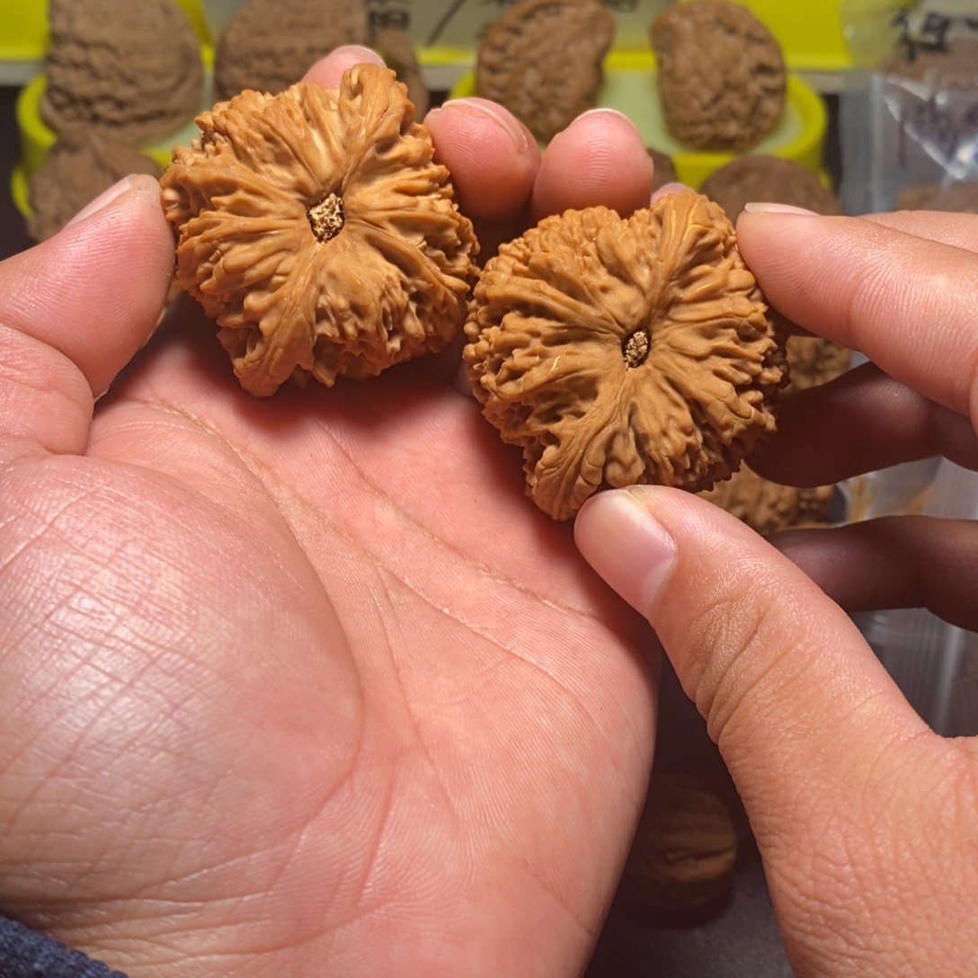 云***秋核桃文玩核桃南疆石有黄色差010