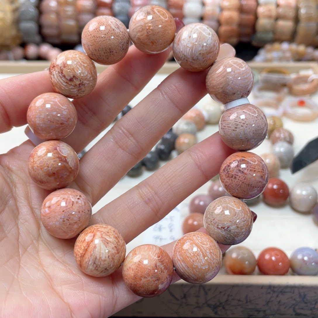 硅化珊瑚（珊瑚玉）手链未镶嵌桃**。929