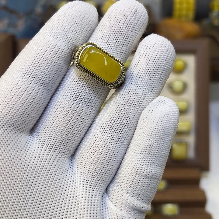 恸***️琥珀银S925镶嵌戒指琥珀蜜蜡镶嵌戒指