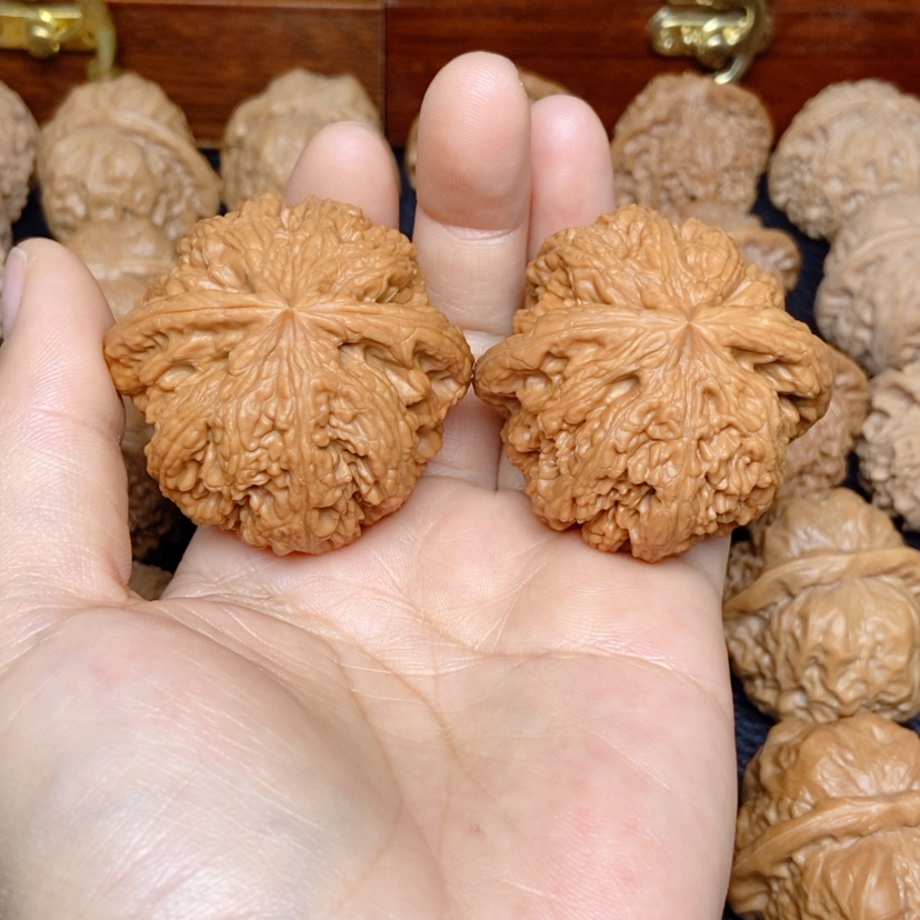 【闪购商品】文玩核桃吊坠浙****司粗筋46