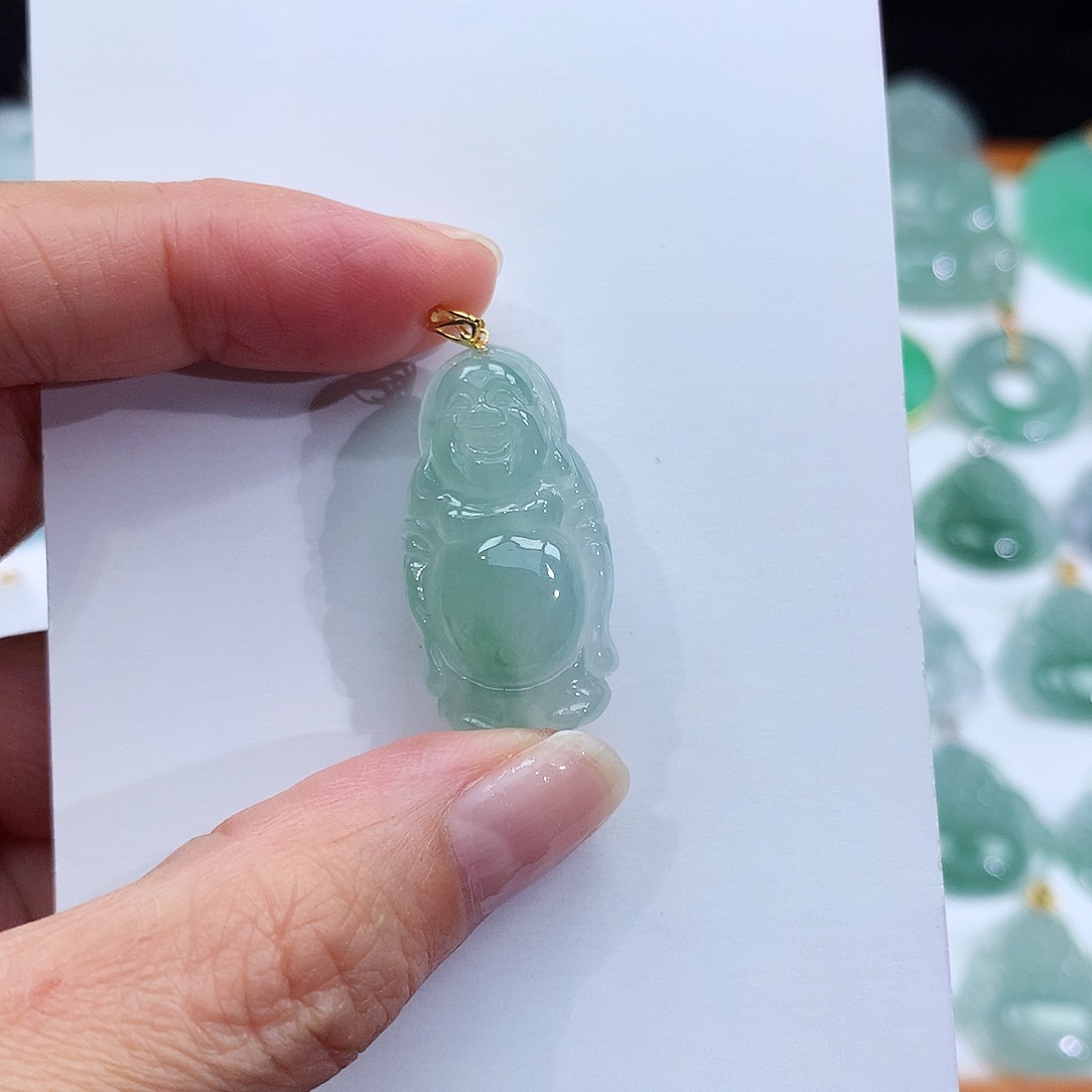 颈饰18K金镶嵌翡翠翡翠吊坠