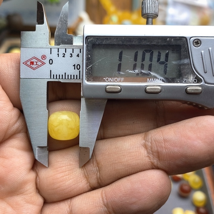 琥珀裸石未镶嵌39号11*9.9