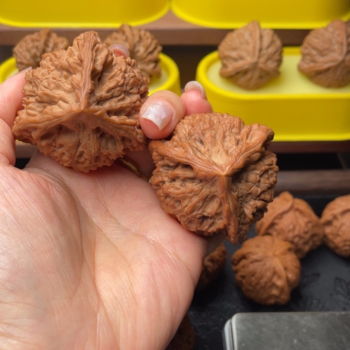 蓝***伊吊坠文玩核桃全品无修官帽奔