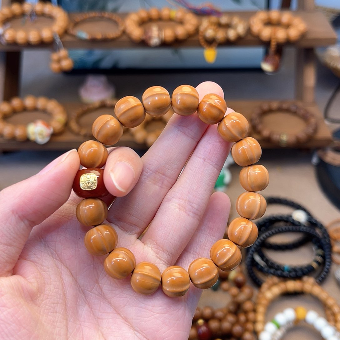 猴头核桃手串?***瓜搭配算盘珠