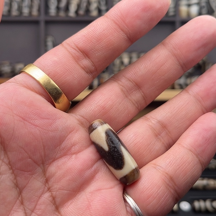 玛瑙/玉髓颈饰未镶嵌上肯台珠玛瑙条纹