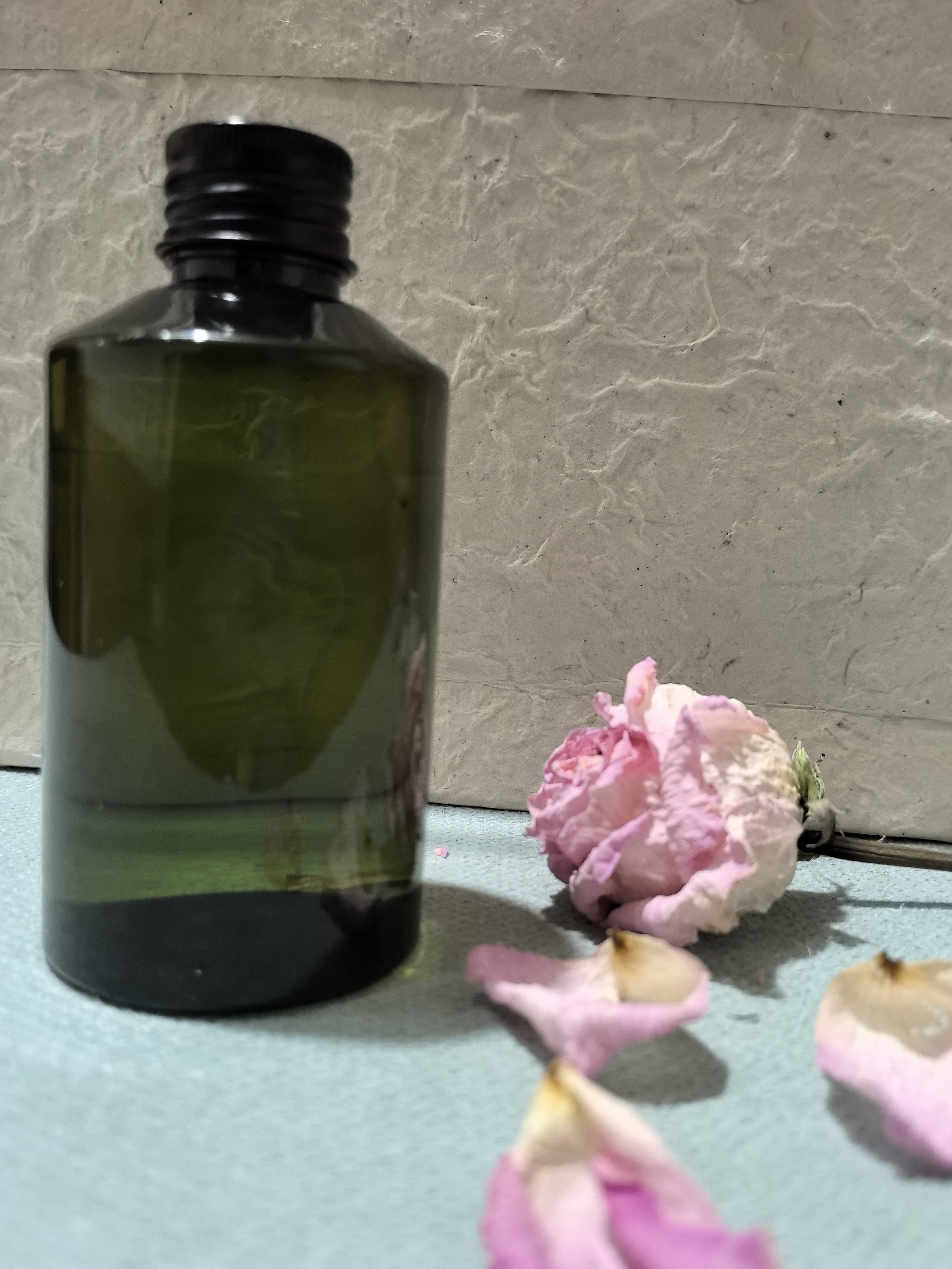 玫瑰纯露   任静波制香作品